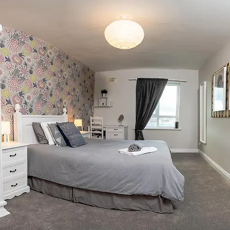 Apartament In The Heart Of - Beautiful, Spacious And Modern Two Bedroom
