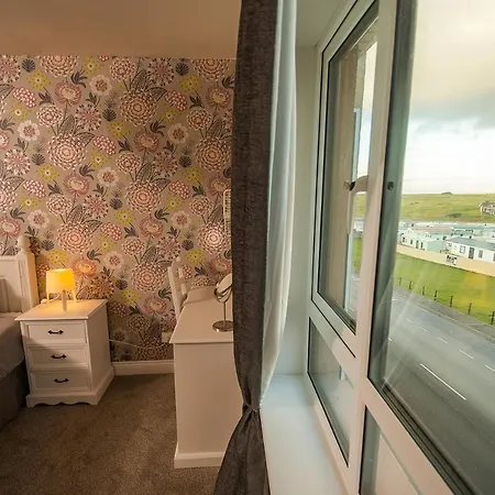 In The Heart Of - Beautiful, Spacious And Modern Two Bedroom Bundoran