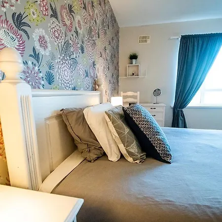In The Heart Of - Beautiful, Spacious And Modern Two Bedroom Apartament *